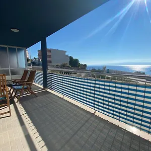 https://2-bedroom-flat-located-2-minutes-from-beach.splithotels.org