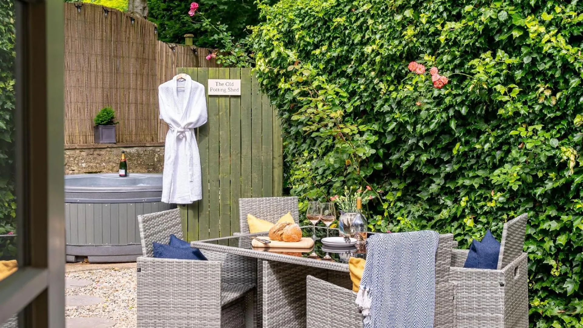 Holiday home The Old Potting Shed Villa Richmond